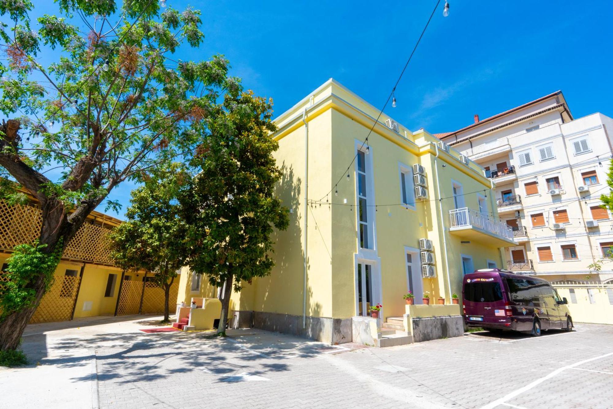 Gjuhadoli Hotel Restaurant Σκόδρα Εξωτερικό φωτογραφία