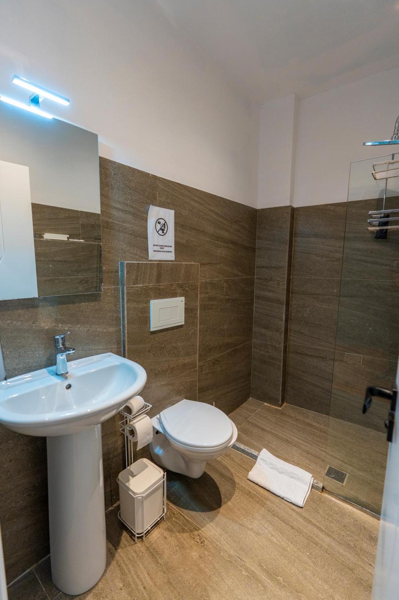 Gjuhadoli Hotel Restaurant Σκόδρα Εξωτερικό φωτογραφία